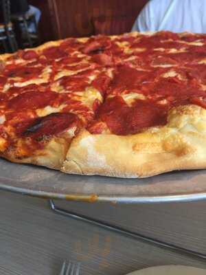 Grotto Pizza
