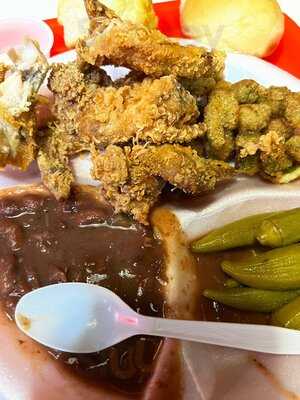 Cajun's Fabulous Fried Chicken