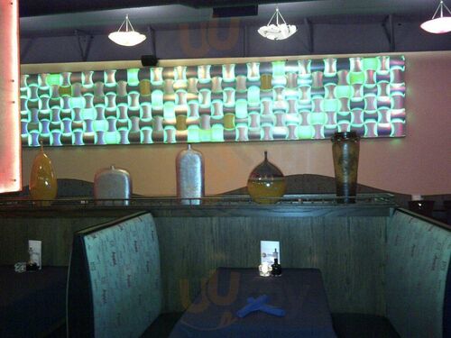 East Moon Asian Bistro