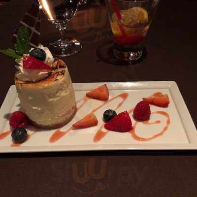 Mignon's Steaks & Seafood