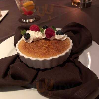 Mignon's Steaks & Seafood