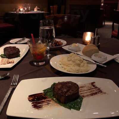 Mignon's Steaks & Seafood