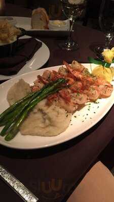 Mignon's Steaks & Seafood