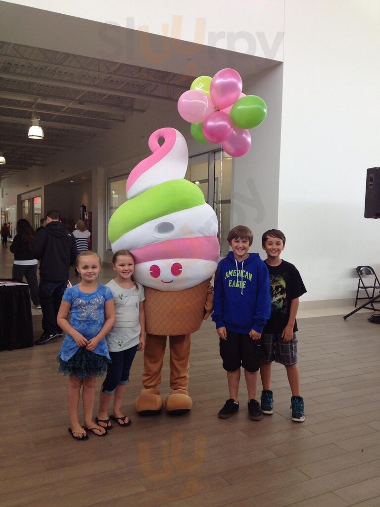 Menchie's Frozen Yogurt