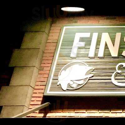 Fin's Ale House & Raw Bar