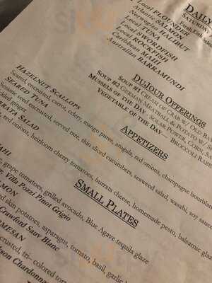 Fin's Ale House & Raw Bar