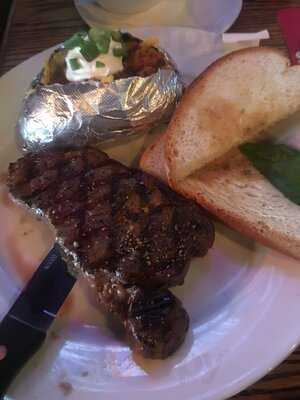 Austin's Bar And Grill