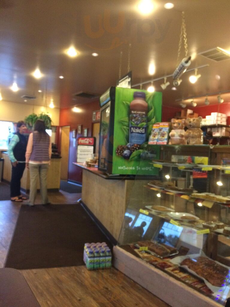 Mama Mac's Bakery & Sandwich Shop