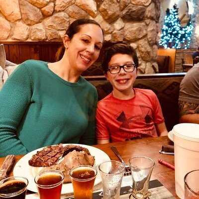 Uncle Buck's Brewery And Steakhouse