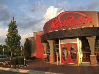 Red Robin America's Gourmet Burgers And Spirits