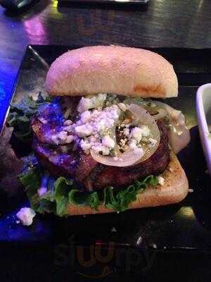 Red Robin America's Gourmet Burgers And Spirits