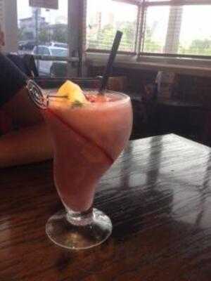 Red Robin America's Gourmet Burgers And Spirits