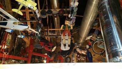 Pinocchio's Bar And Grill