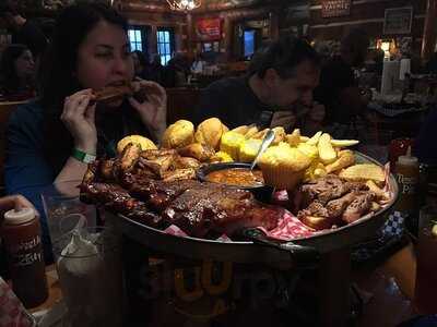 Famous Dave's Bar-b-que