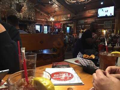 Famous Dave's Bar-b-que