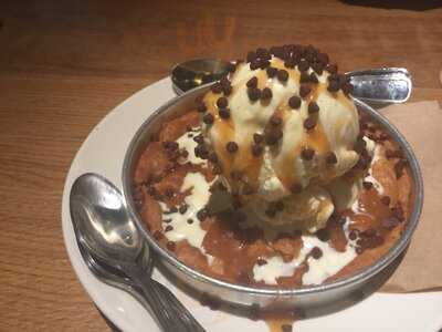 Bj's Restaurant & Brewhouse