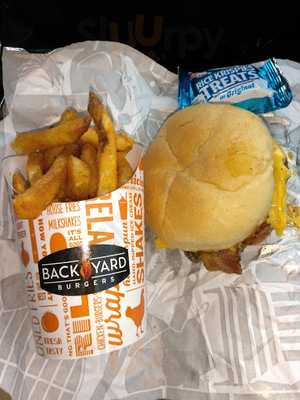 Red Robin Gourmet Burgers & Brews