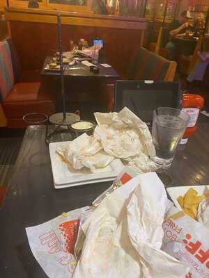 Red Robin Gourmet Burgers & Brews