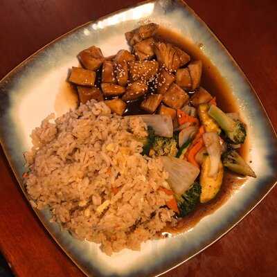 Niji Sushi Japanese Restaurant