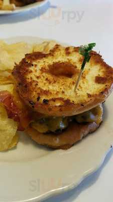 Baby's Burgers And Shakes