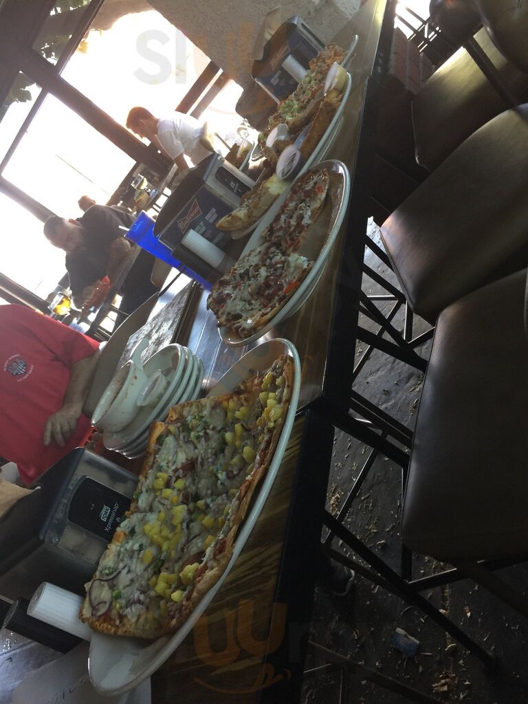 Schooner's Patio Grill