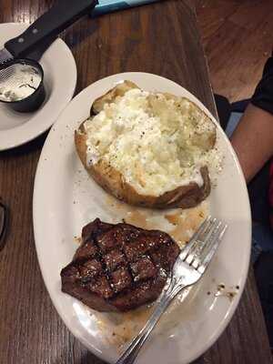 Colton's Steak House And Grill