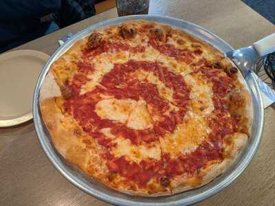 Grotto Pizza