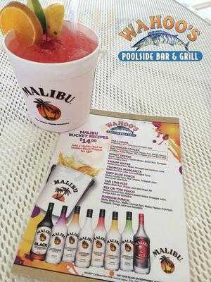 Wahoo's Poolside Bar & Grill