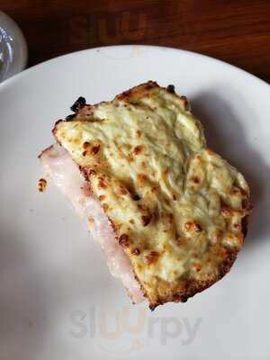 La Madeleine French Bakery