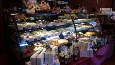 La Madeleine French Bakery