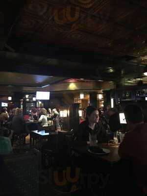 The Bay Bar And Grille