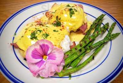 Dovetail Cafe And Marketplace