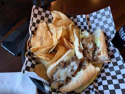 Tailgate Sports Bar & Grill