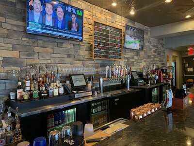Tailgate Sports Bar & Grill