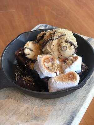 Red Chair Cafe And Bar