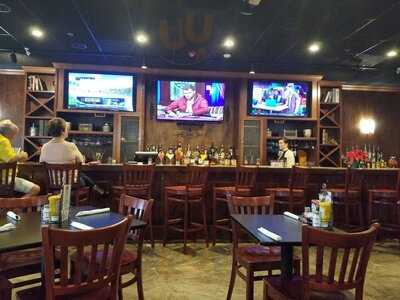 Barefoot Billy's Grill & Bar