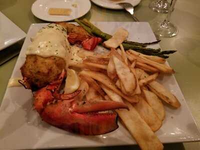 Shrimpy's Bar And Grill