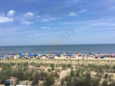 The Greene Turtle Sports Bar & Grille