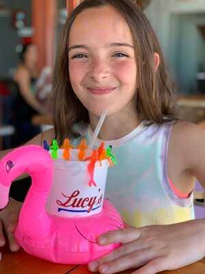 Lucy's Retired Surfers Bar & Restaurant