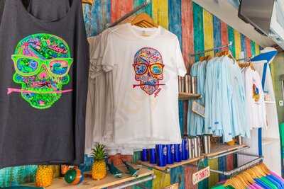 Lucy's Retired Surfers Bar & Restaurant