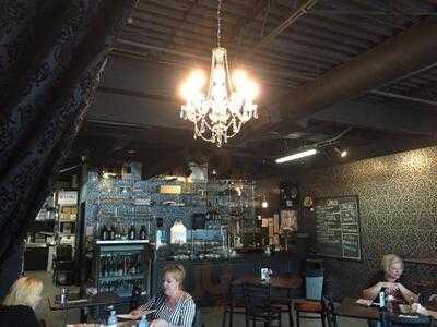 Ganache Cupcake Lounge