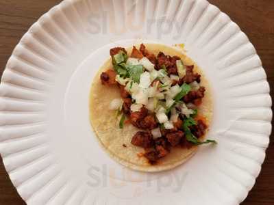 El Paisano Taqueria Y Pupuseria