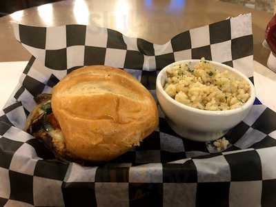 Gulf Breeze Bar & Grill