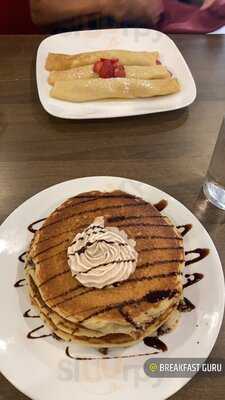 Breakfast Guru Restaurant & Bar