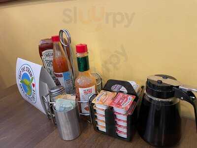 Breakfast Guru Restaurant & Bar