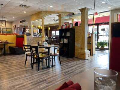 Breakfast Guru Restaurant & Bar