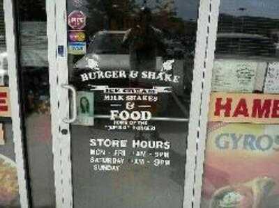 Burgers & Shakes