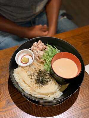 Uzumakiya Udon Izakaya