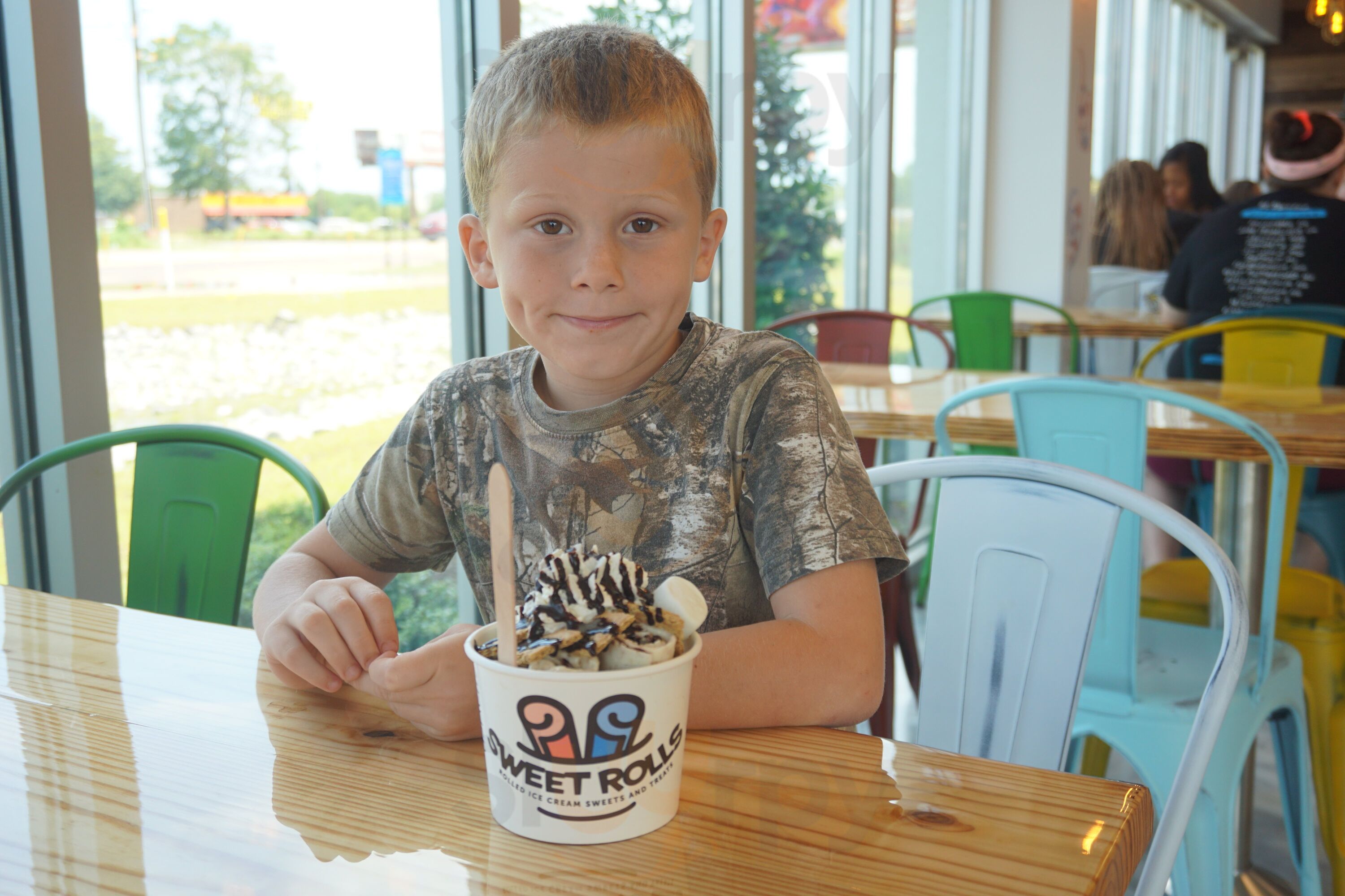 Sweet Rolls Rolled Ice Cream