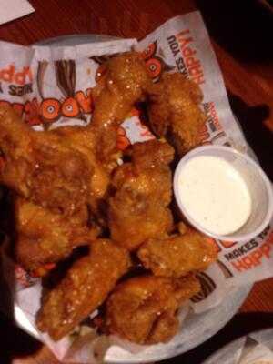 Hooters